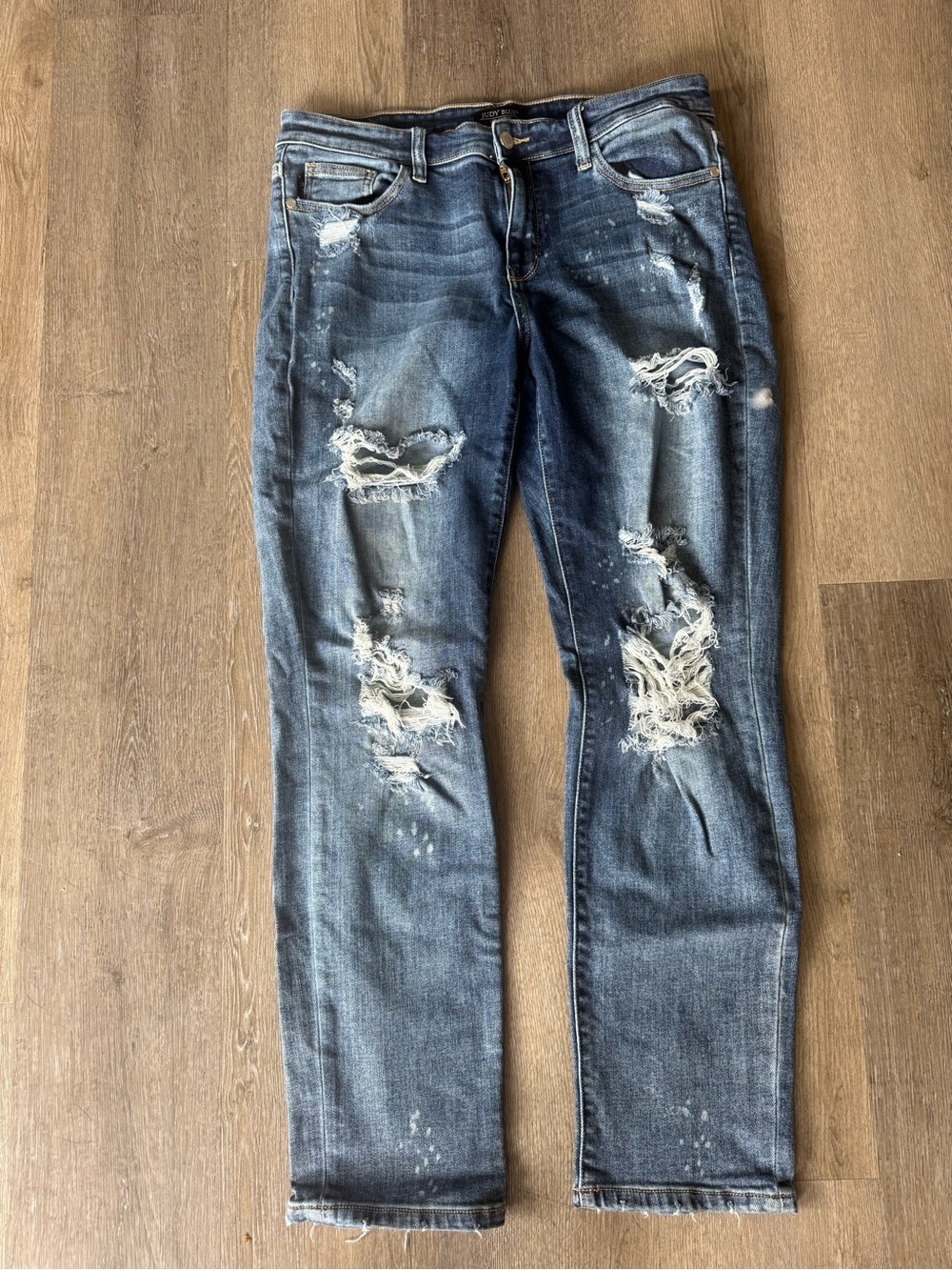 Judy Blue Boyfriend Fit Jeans - Picture 2 of 6